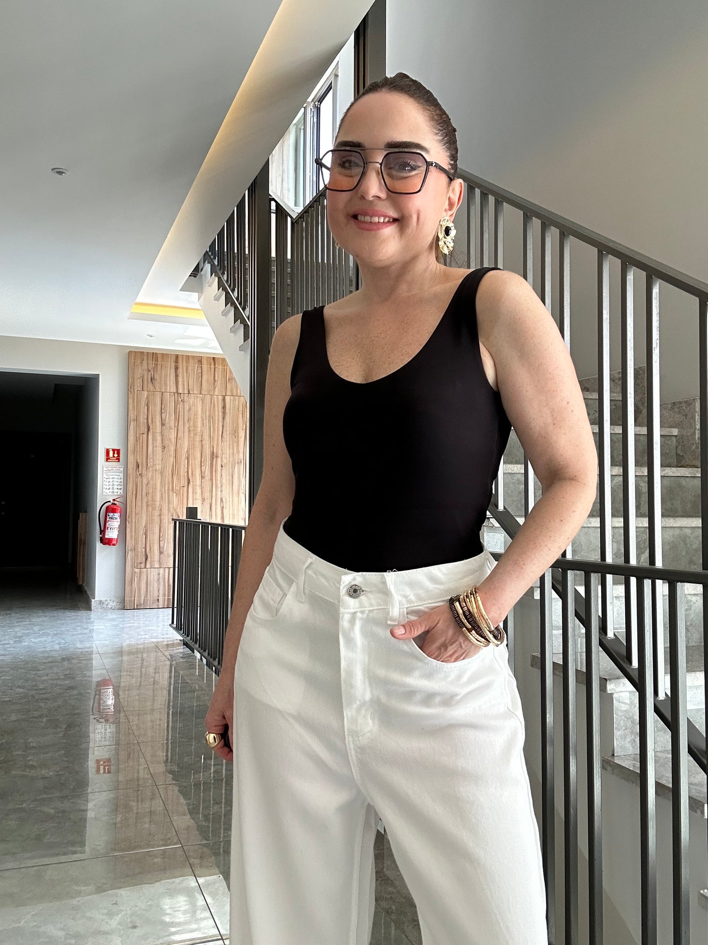 Dekolteli likralı bodysuit