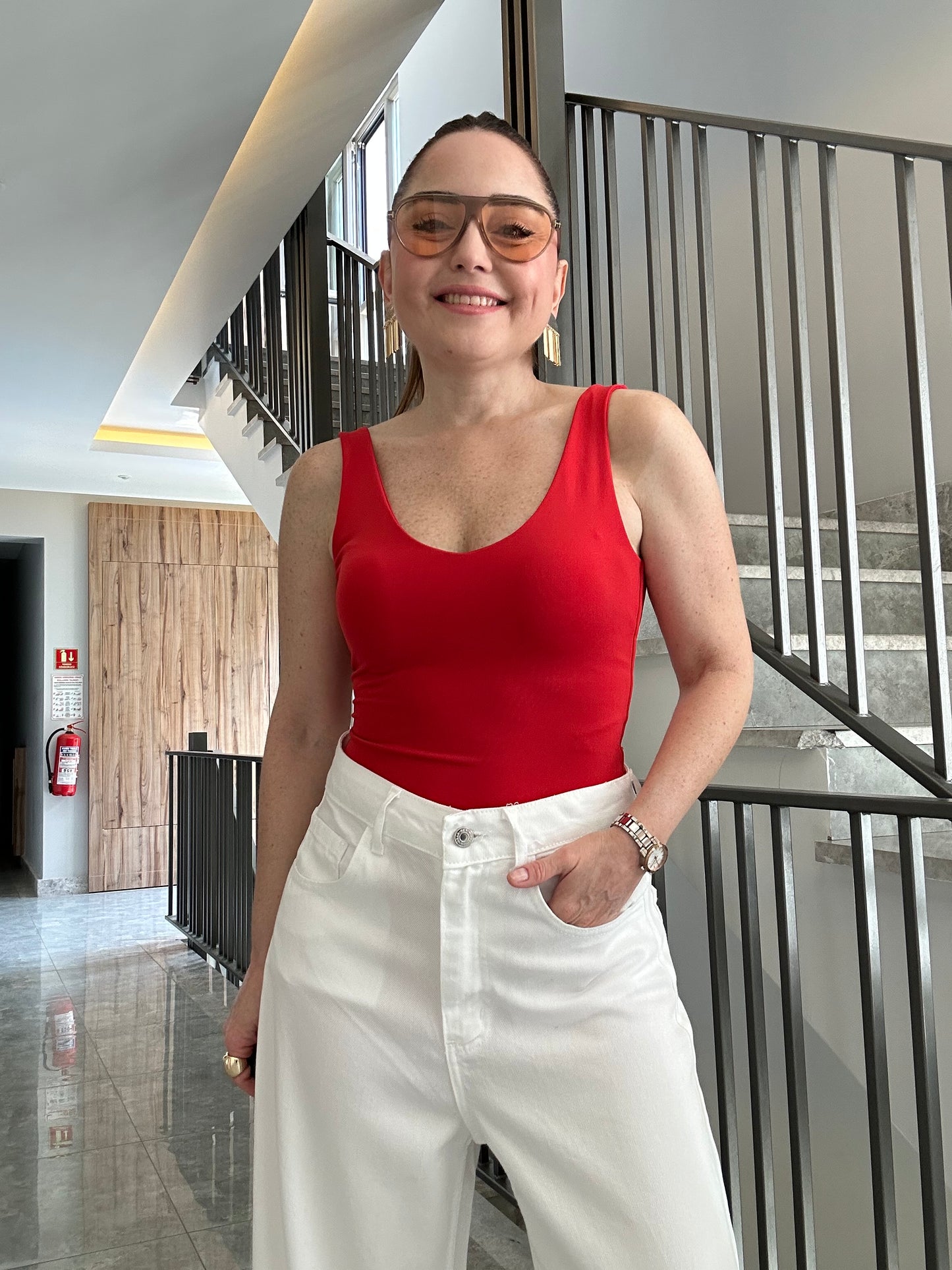 Dekolteli likralı bodysuit