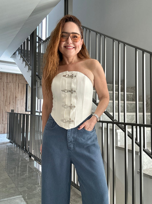 Adria kelepçe korse