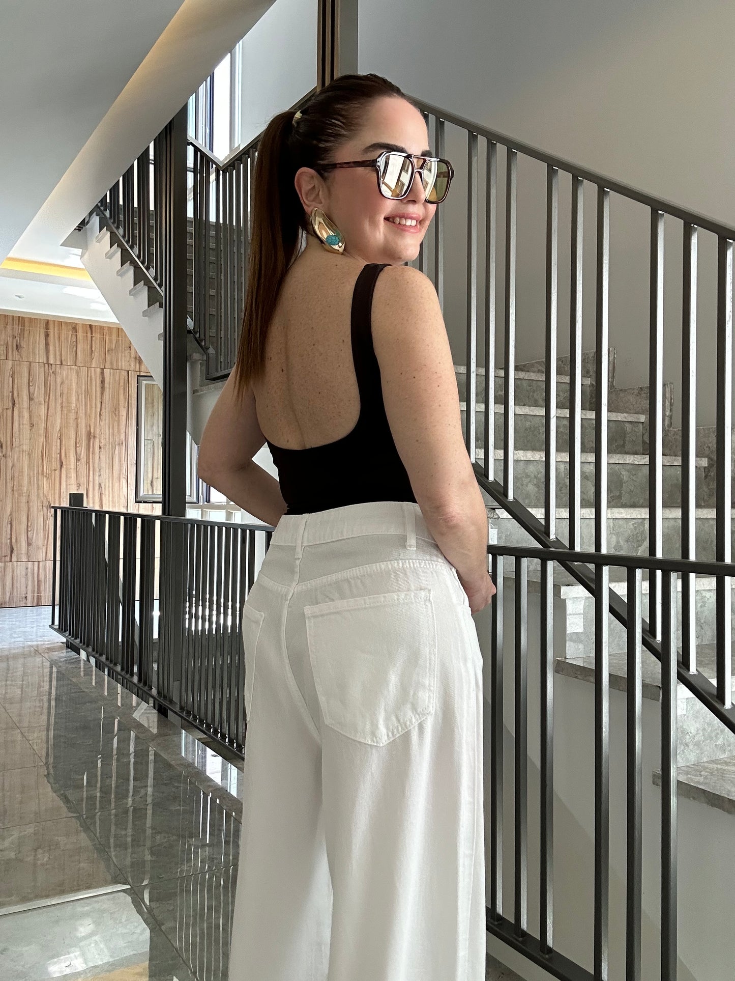 Dekolteli likralı bodysuit
