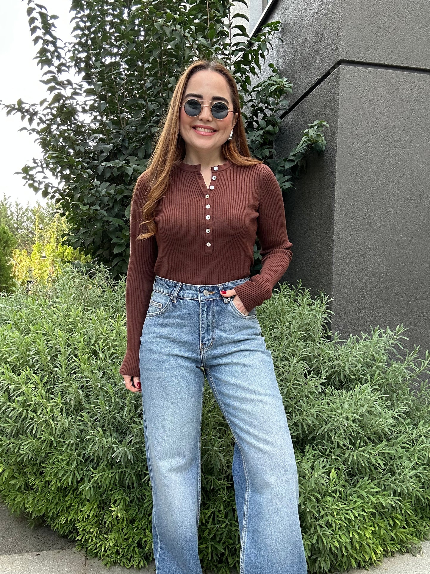 Sedef düğmeli triko