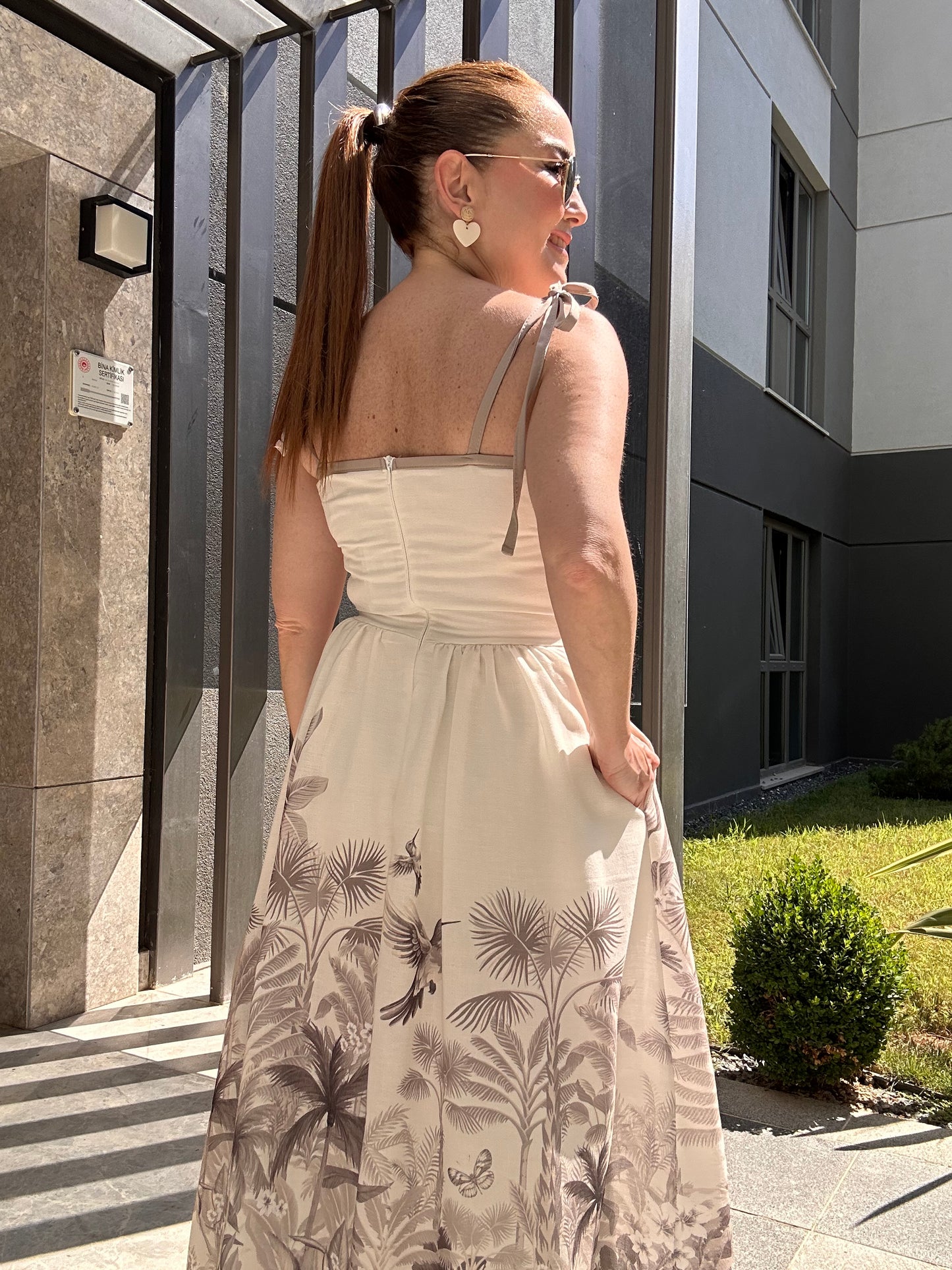 Desenli romantik elbise