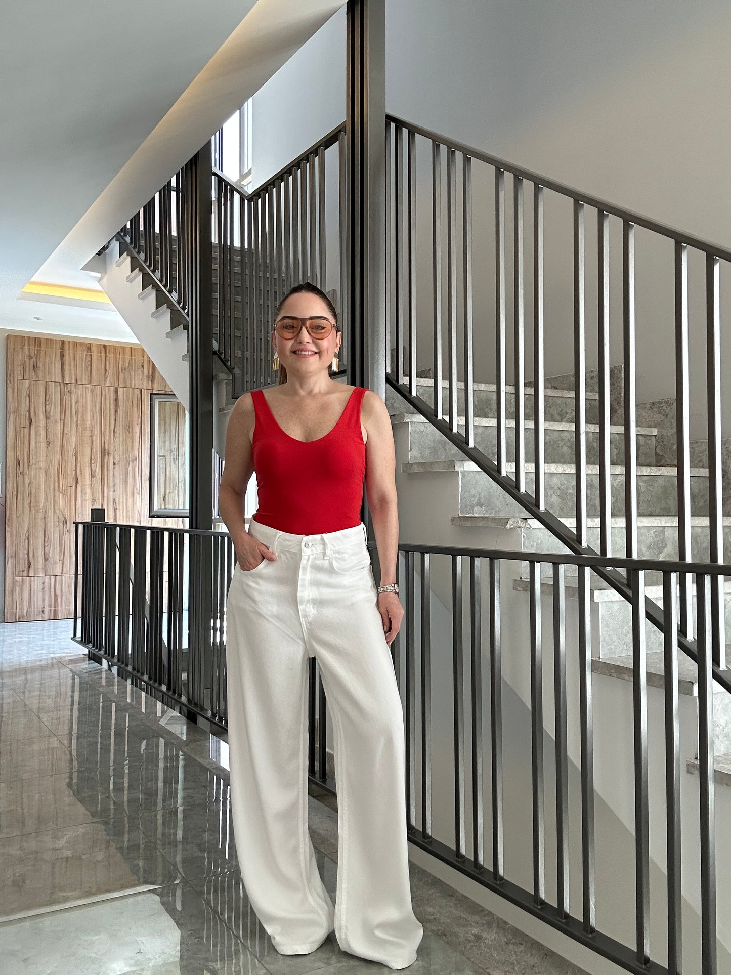 Dekolteli likralı bodysuit