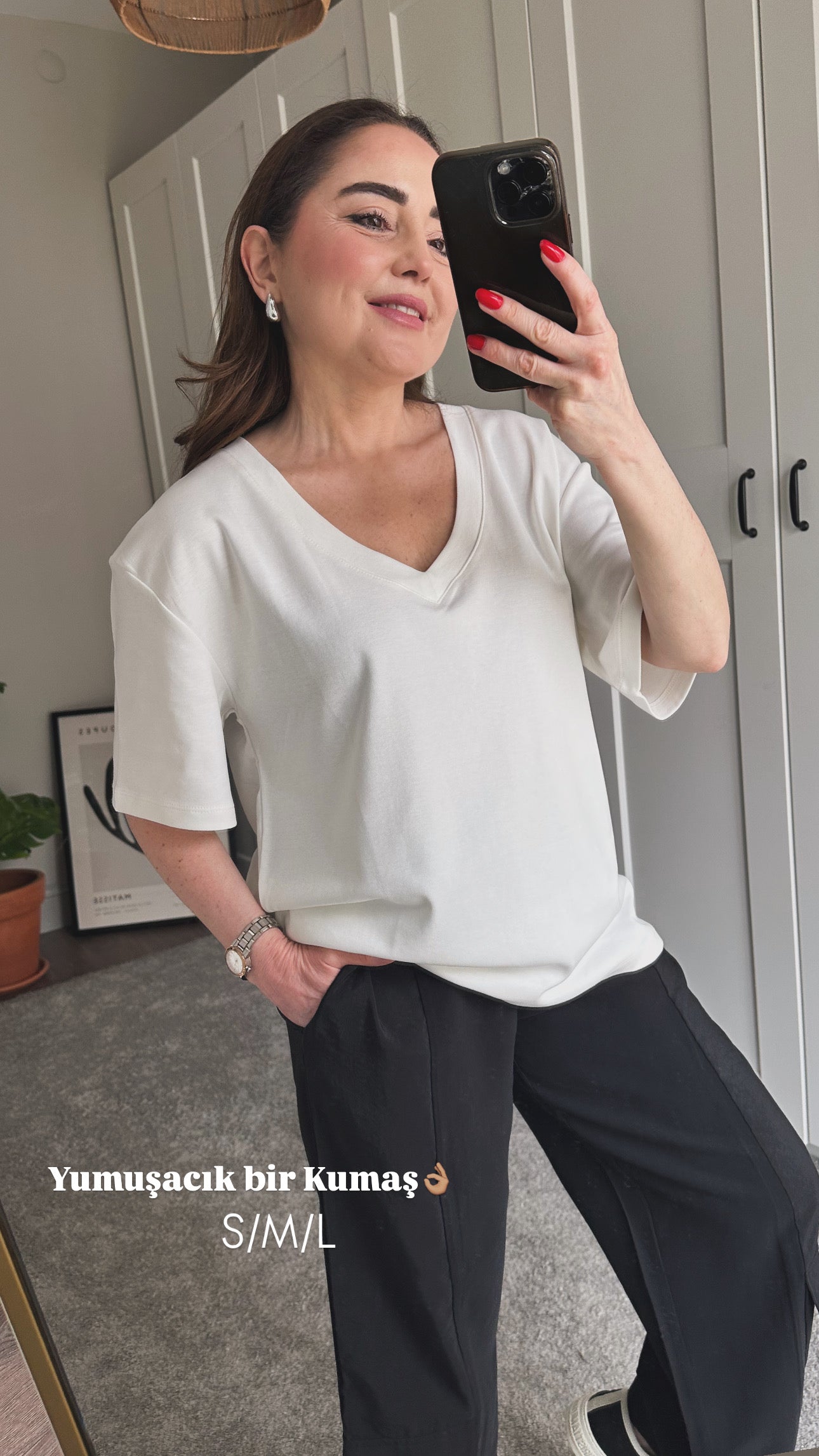 Oversize pamuklu v yaka tişört