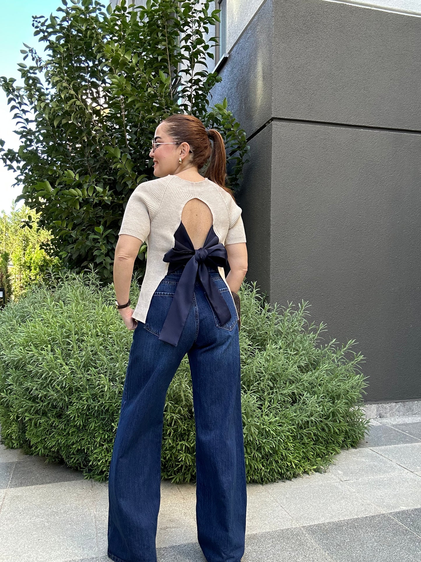 Kurdele detaylı triko