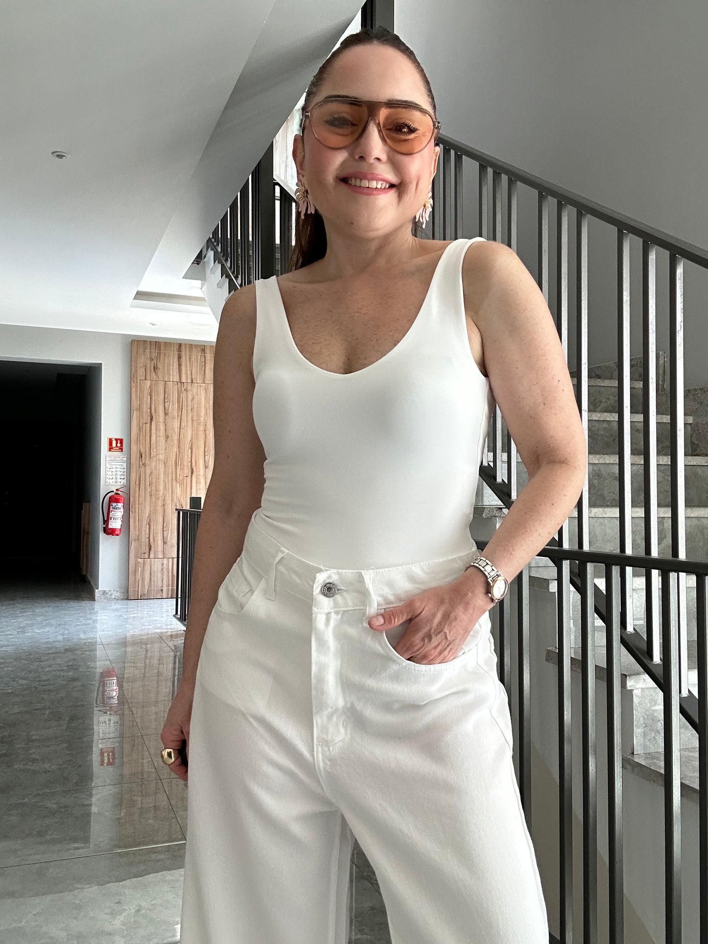 Dekolteli likralı bodysuit