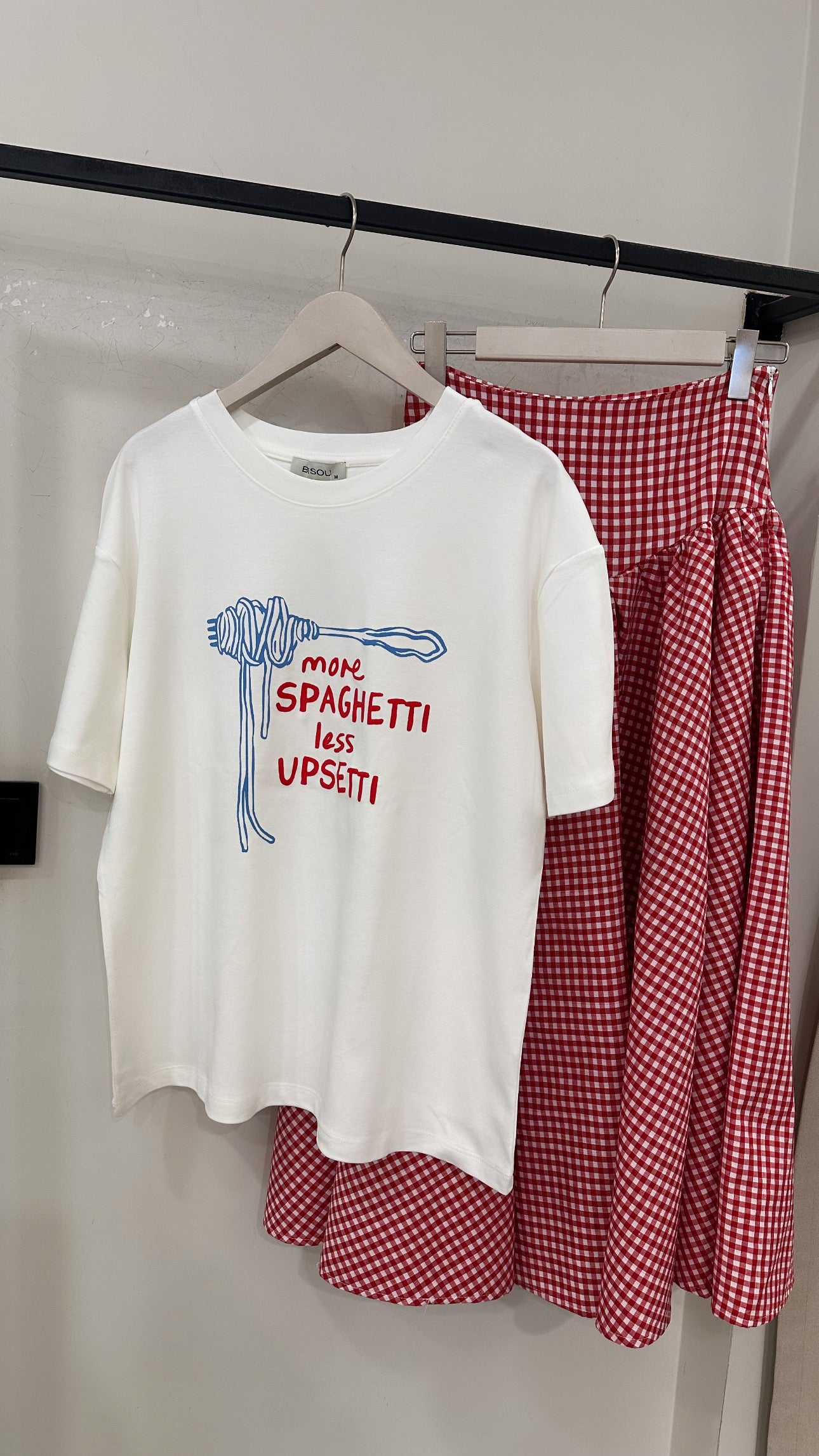 Spagetti baskılı tişört