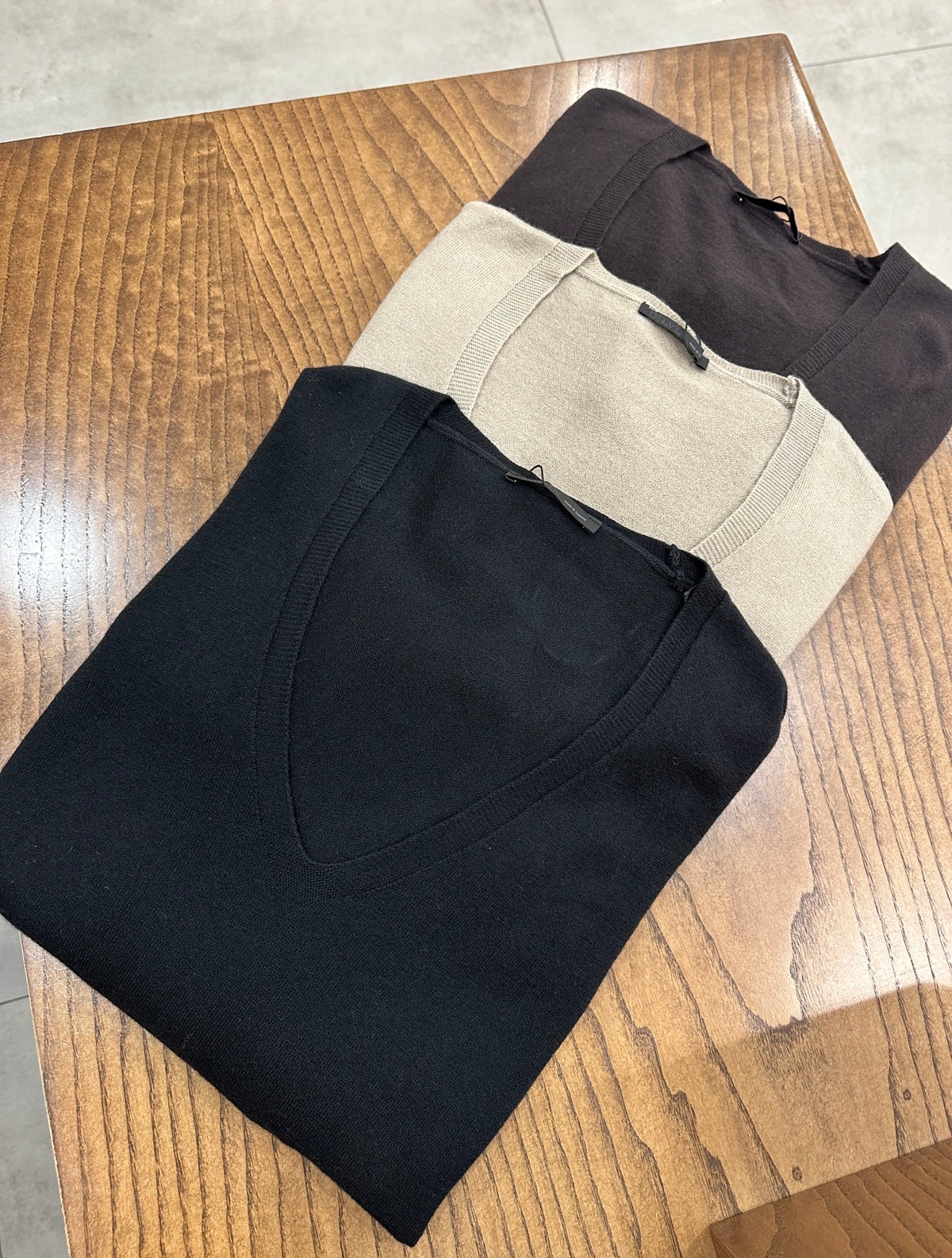 V yaka basic triko