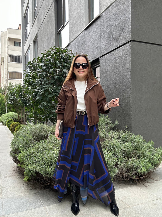 Marka muadil desenli asimetrik etek